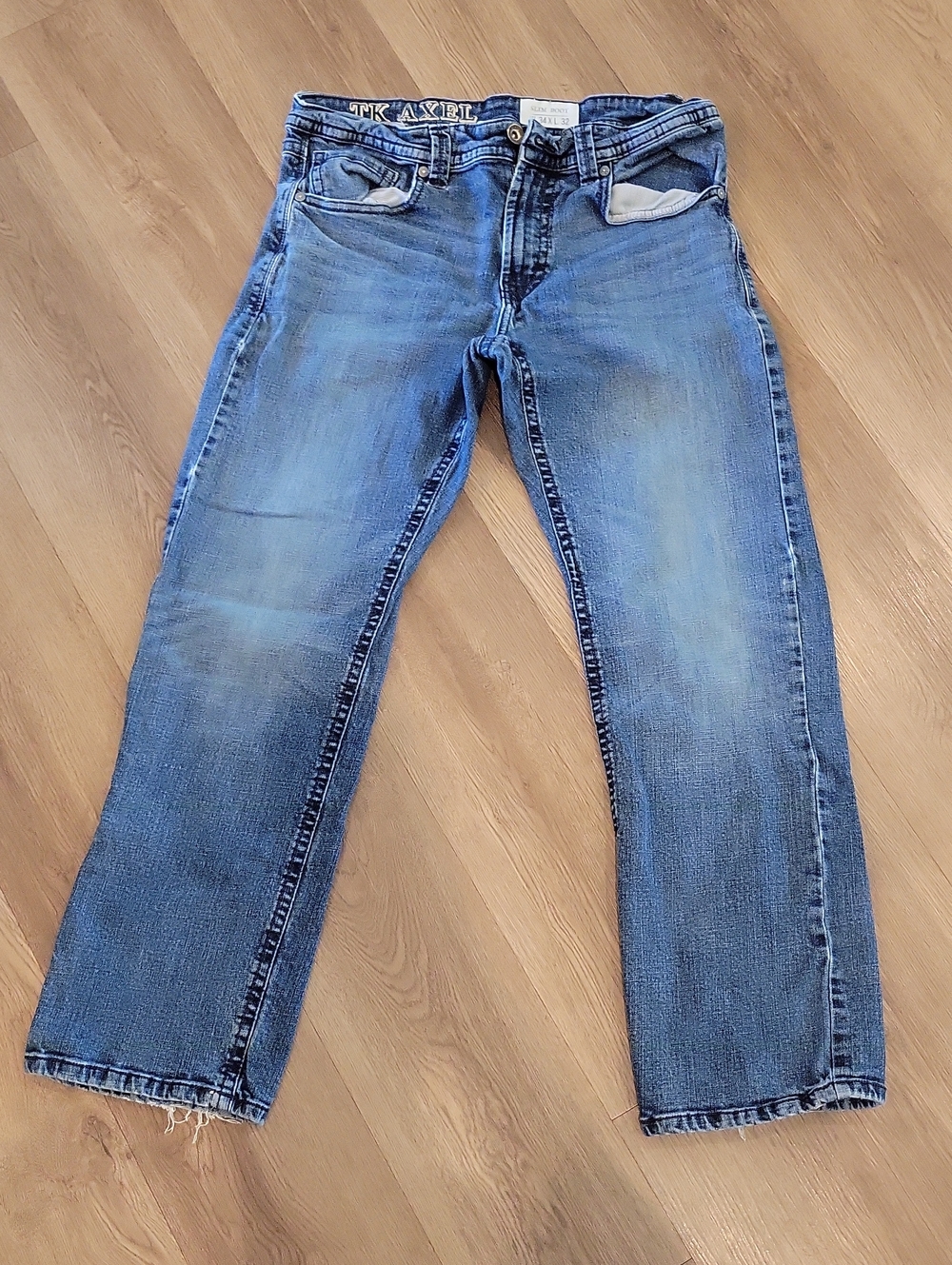 Men’s Slim Jeans in Light Blue Wash